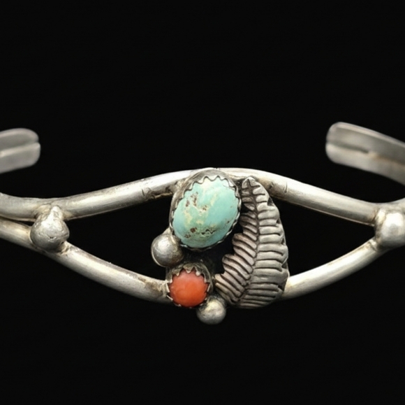 Vintage Native American Navajo sterling silver cuff bracelet turquoise and coral - Picture 4 of 4